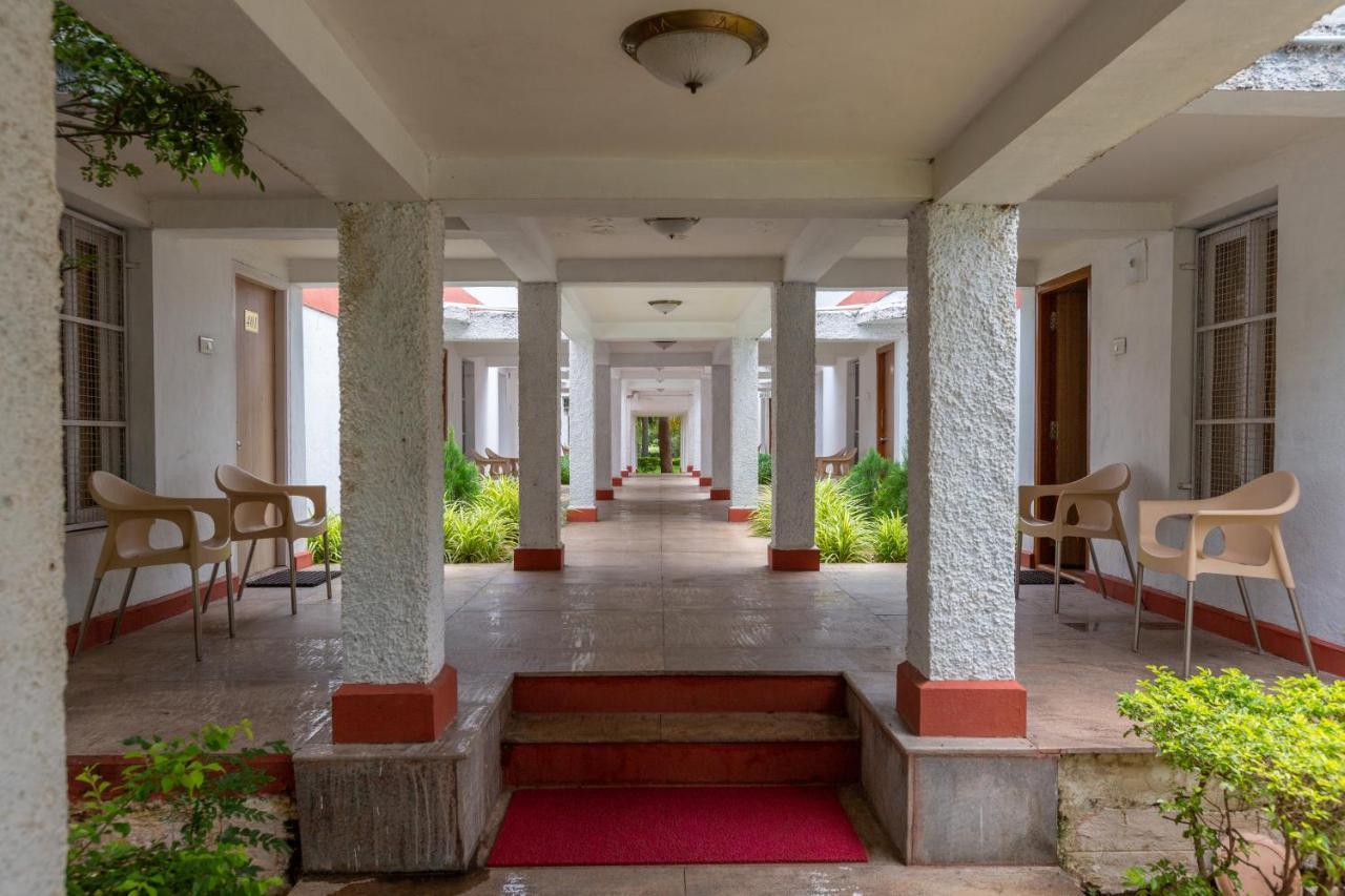 Kstdc Hotel Mayura Bhuvaneshwari Kamalapur Hampi Eksteriør bilde