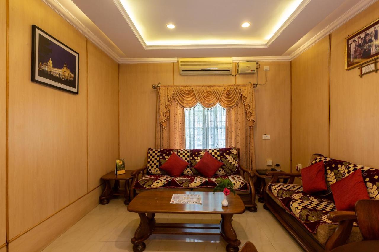 Kstdc Hotel Mayura Bhuvaneshwari Kamalapur Hampi Eksteriør bilde